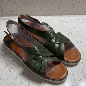 BearPaw Olive Green Woven Leather Slingback Sandals
